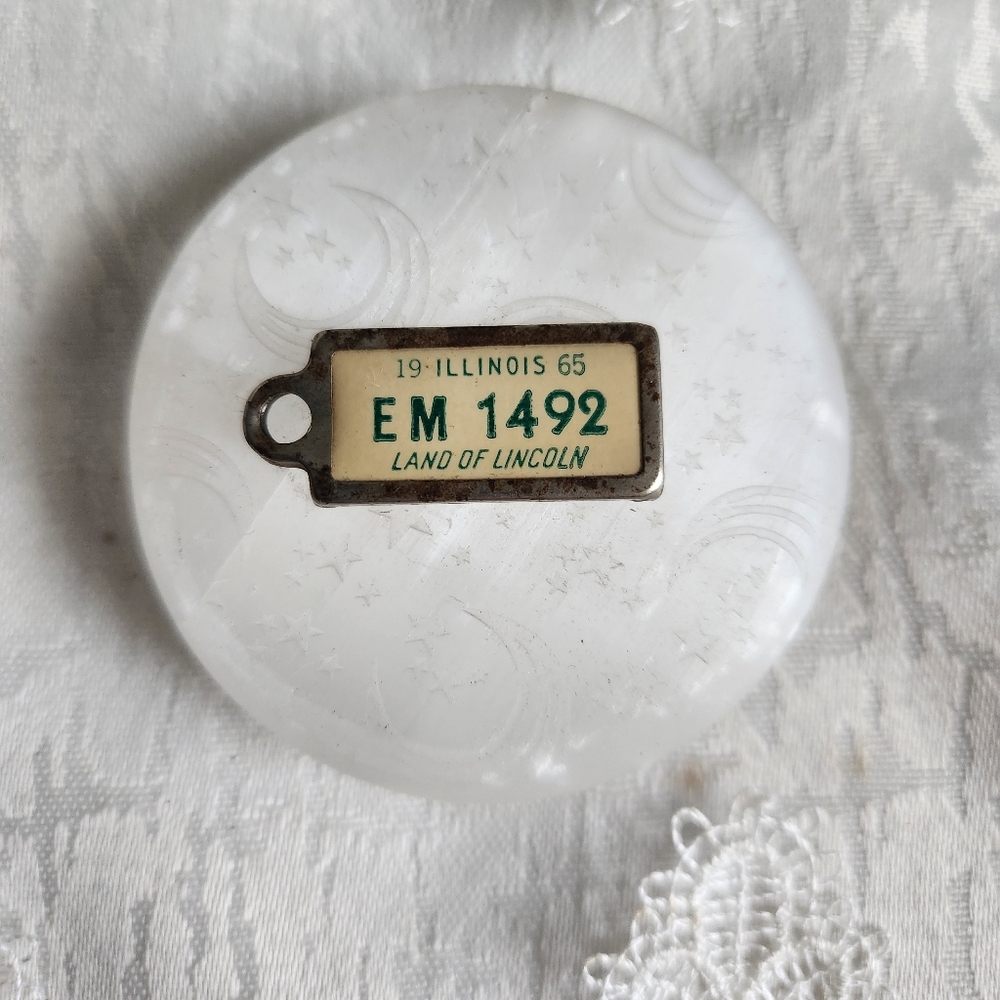 Vintage Disabled American Veterans Keychain License Plate Tag